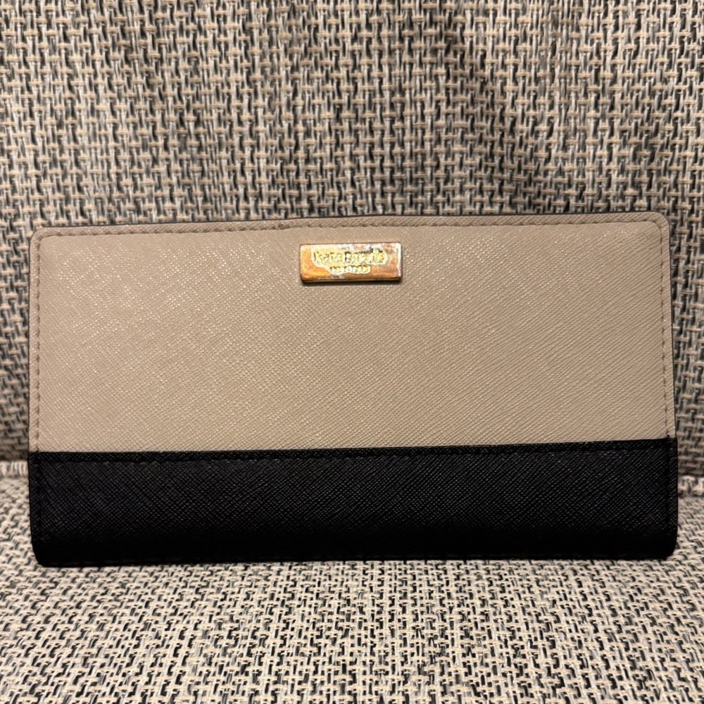 Kate Spade Beige and Black Bi-Fold Wallet